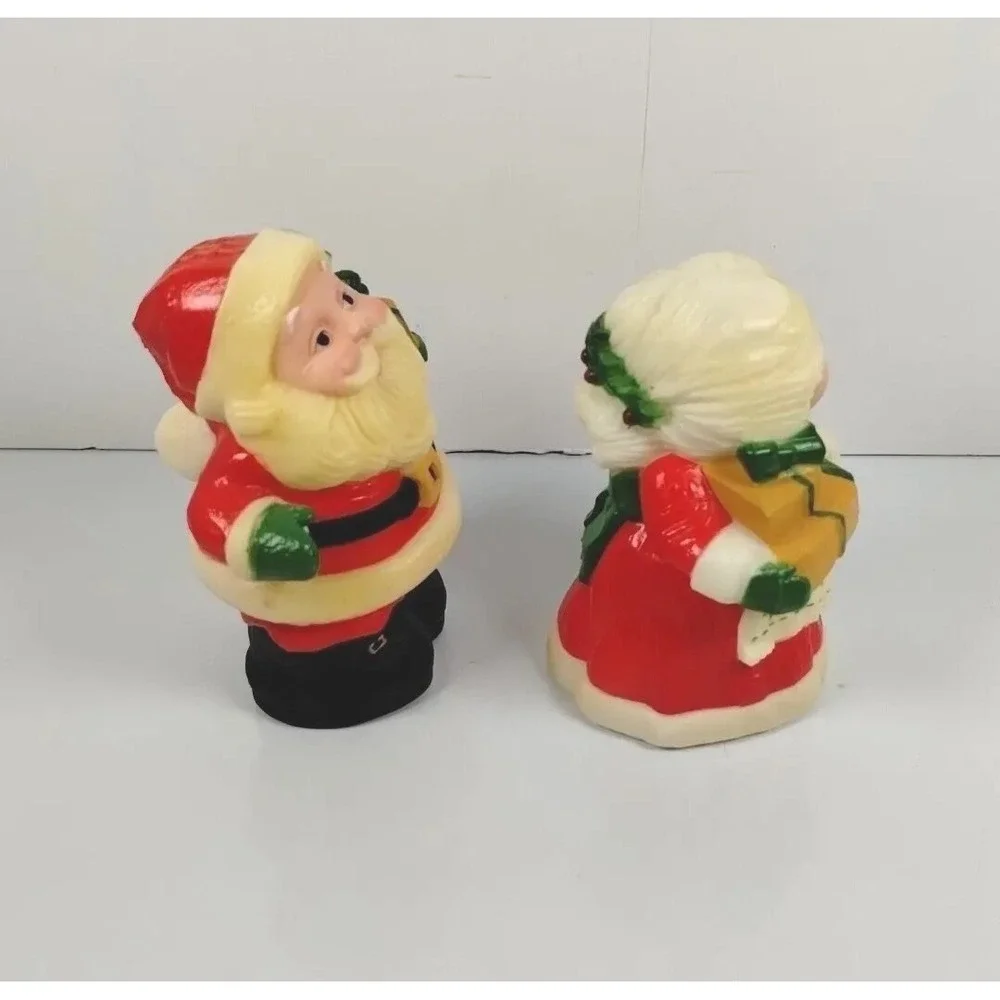 Vintage Hallmark Christmas Santa Mrs Claus Salt Pepper‎ Shakers Hallmark Cards